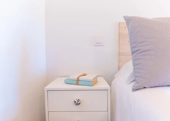 Singular Apartment *