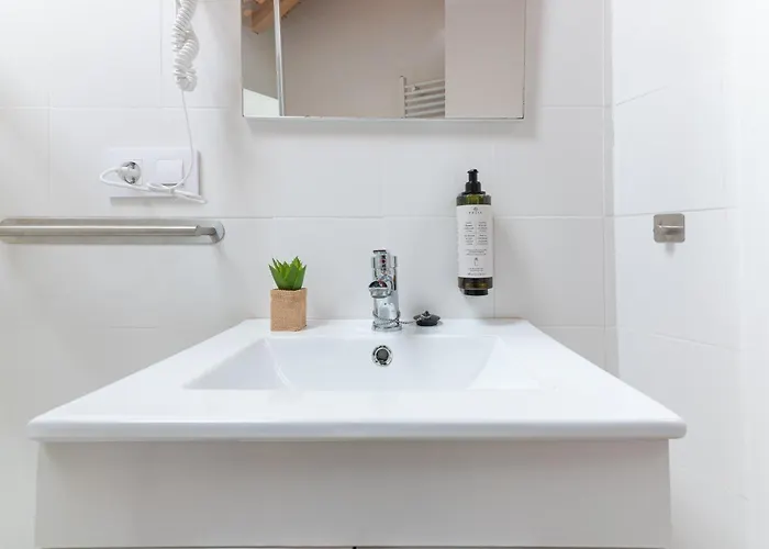 Singular Apartment Puente Arce